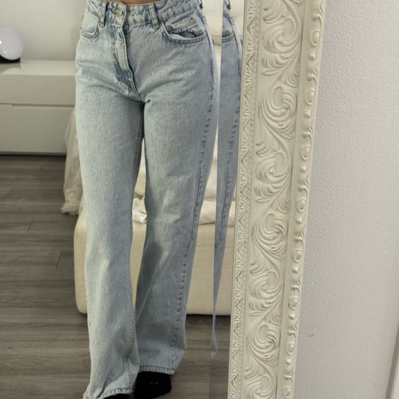 Zara Denim - Zara Light Wash Straight Leg Jeans